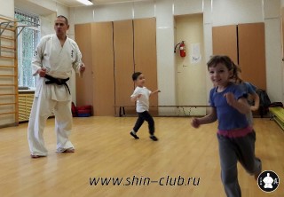 zanyatiya-karate-deti-4-5-let-10
